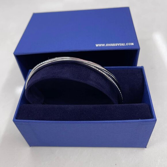 Swarovski 5071171 Spiral Bangle, M - Picture 2 of 4